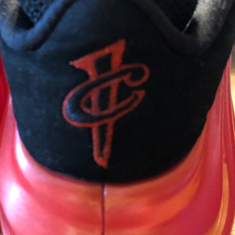 Nike Men’s Sports Red-Black Foamposite Low-Top Sneakers - Picture 14 of 15